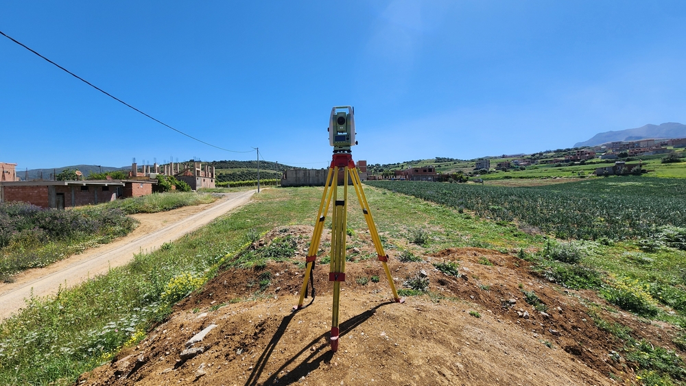 Capturing the essence of vast landscapes while mapping out topographic features